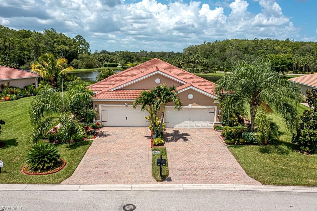 15233 Ligustrum LN ALVA, FL 33920
