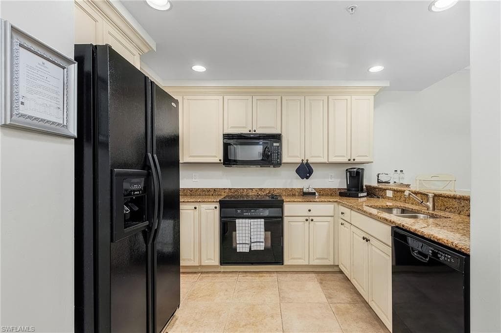 221 9TH ST S 215 NAPLES, FL 34102