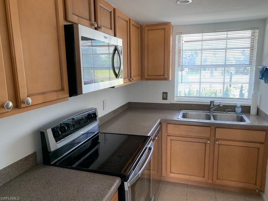 864 Courtington LN 3 FORT MYERS, FL 33919