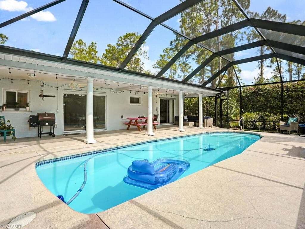570 25th ST NW NAPLES, FL 34120