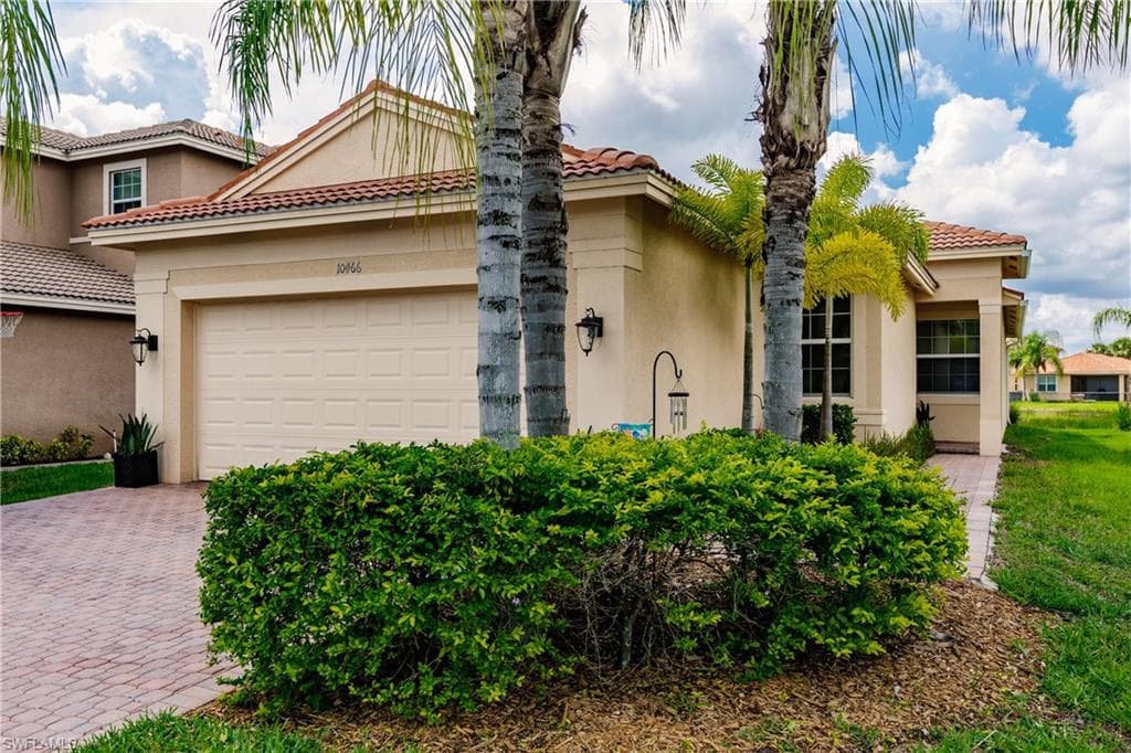 10466 Winged Elm LN FORT MYERS, FL 33913