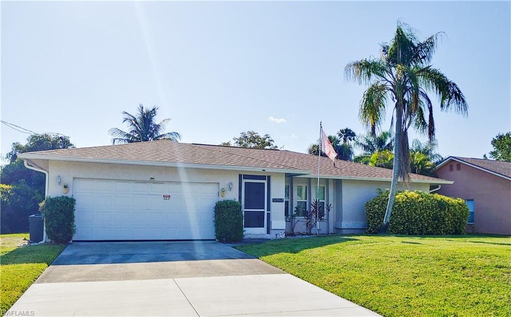 1971 Indian Creek DR NORTH FORT MYERS, FL 33917