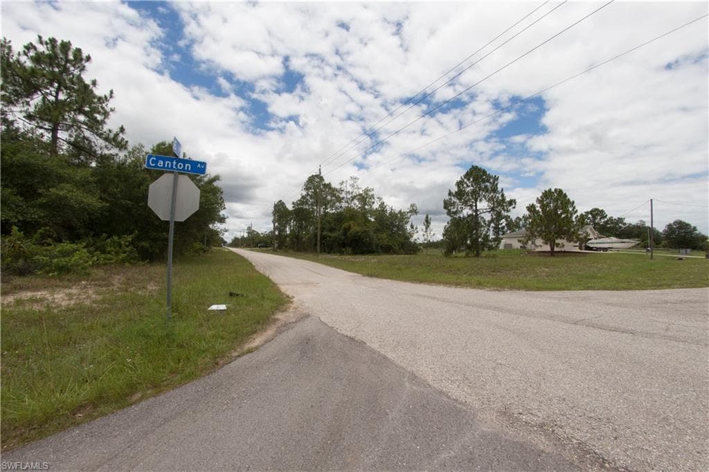 3107 15th ST LEHIGH ACRES, FL 33972