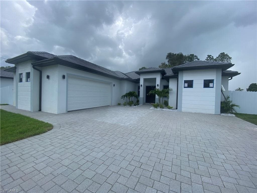 121 NW 10th AVE CAPE CORAL, FL 33993