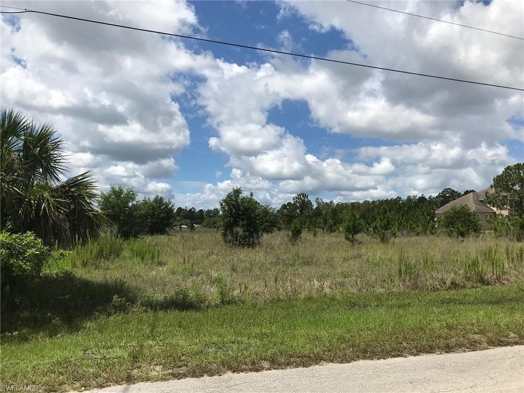 27th AVE NE NAPLES, FL 34120