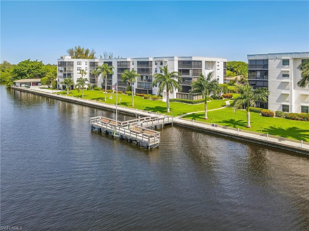 3460 N KEY DR 208 NORTH FORT MYERS, FL 33903