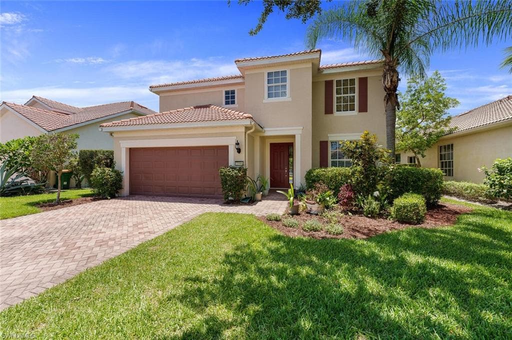 2096 Fairmont LN NAPLES, FL 34120