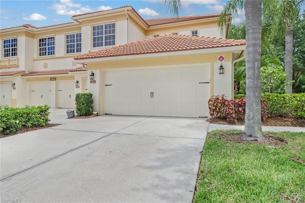 7856 Clemson ST 202 NAPLES, FL 34104