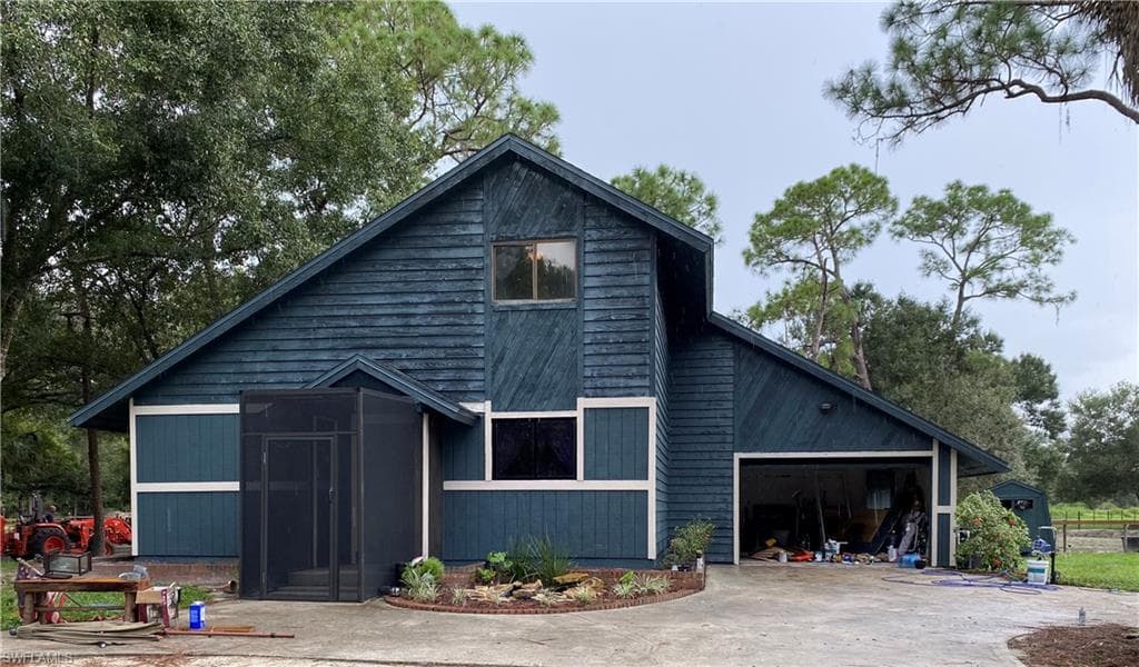 19351 Meredith RD NORTH FORT MYERS, FL 33917