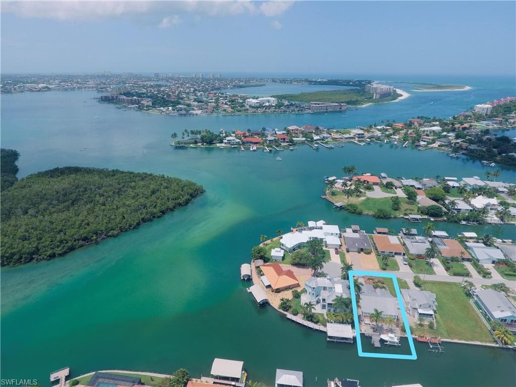 163 San Salvador ST NAPLES, FL 34113