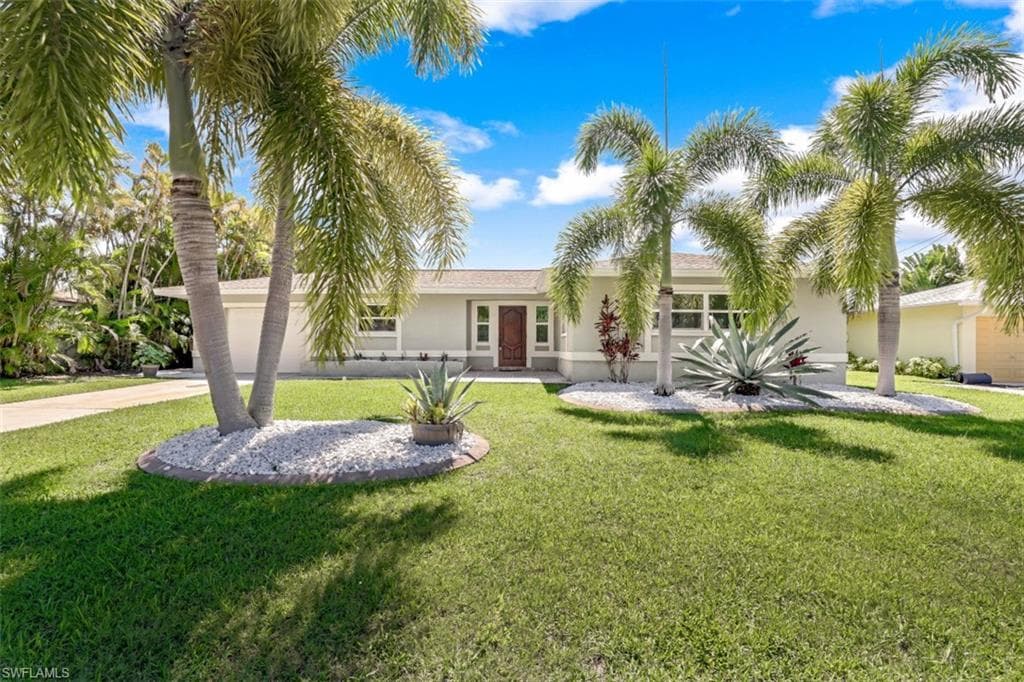 5118 York CT CAPE CORAL, FL 33904