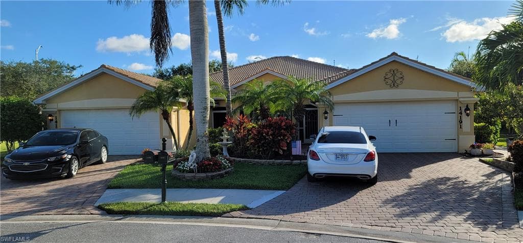 14195 Fall Creek CT NAPLES, FL 34114