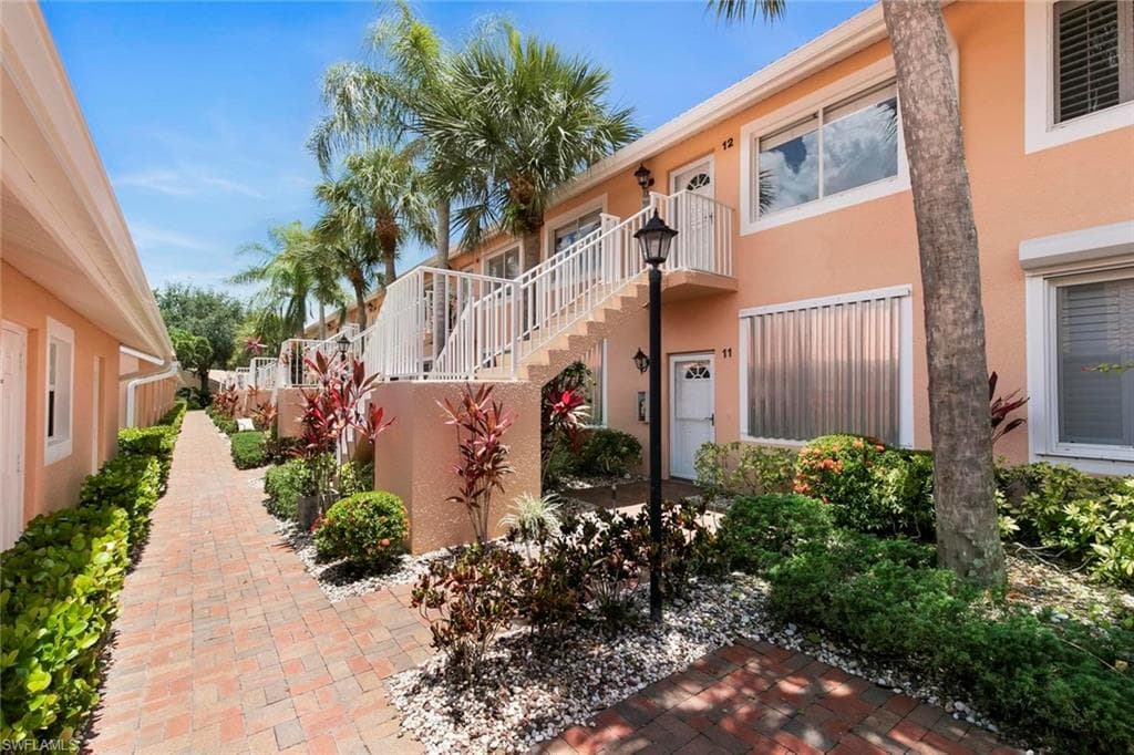 6660 Beach Resort DR 12 NAPLES, FL 34114