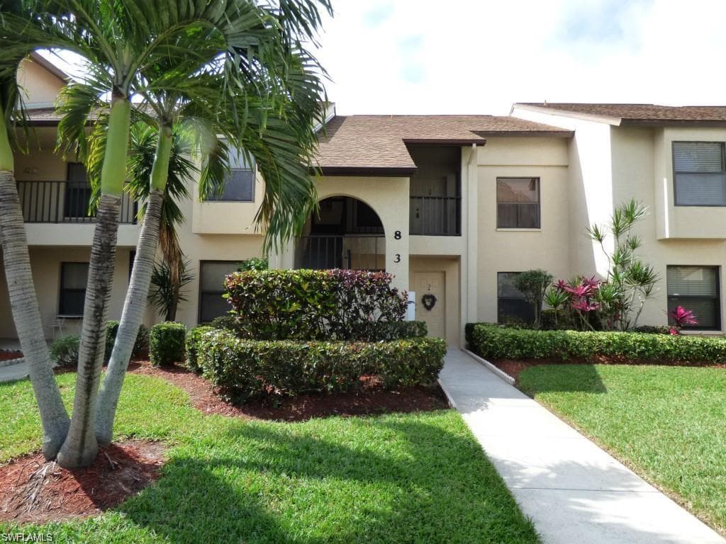 8534 Charter Club CIR 8 FORT MYERS, FL 33919
