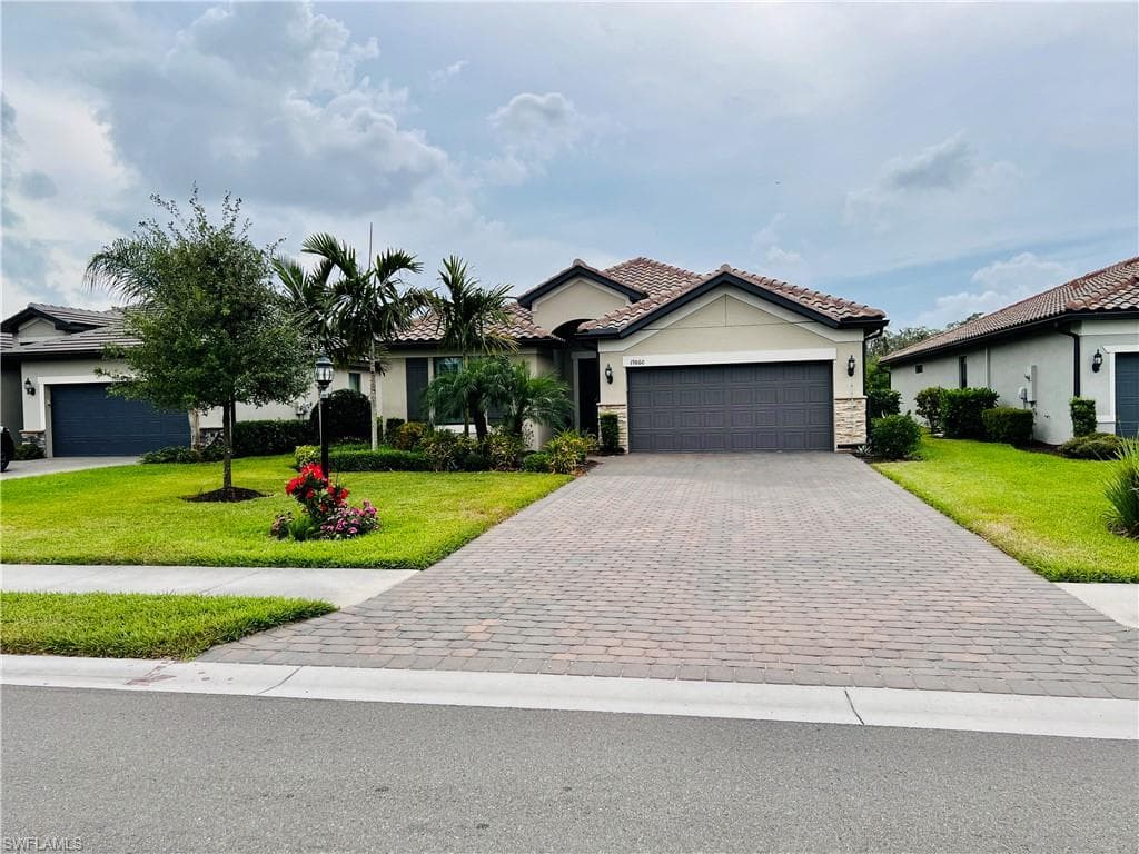 19860 Beechcrest PL ESTERO, FL 33928