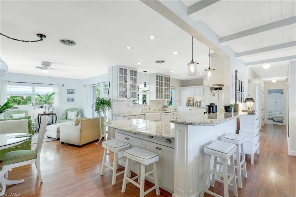 1086 N Town And River DR FORT MYERS, FL 33919