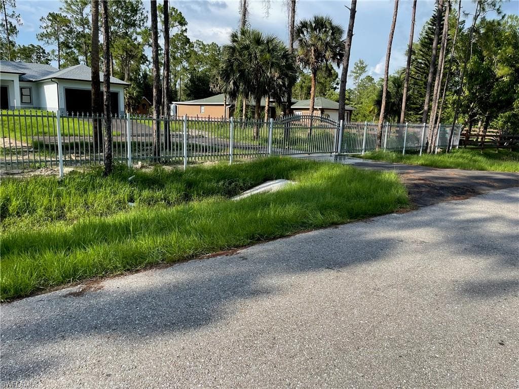 4149 4th AVE NE NAPLES, FL 34120