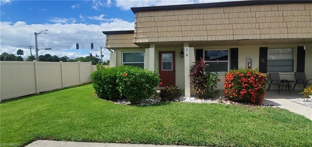 8 Haverhill CT FORT MYERS, FL 33919
