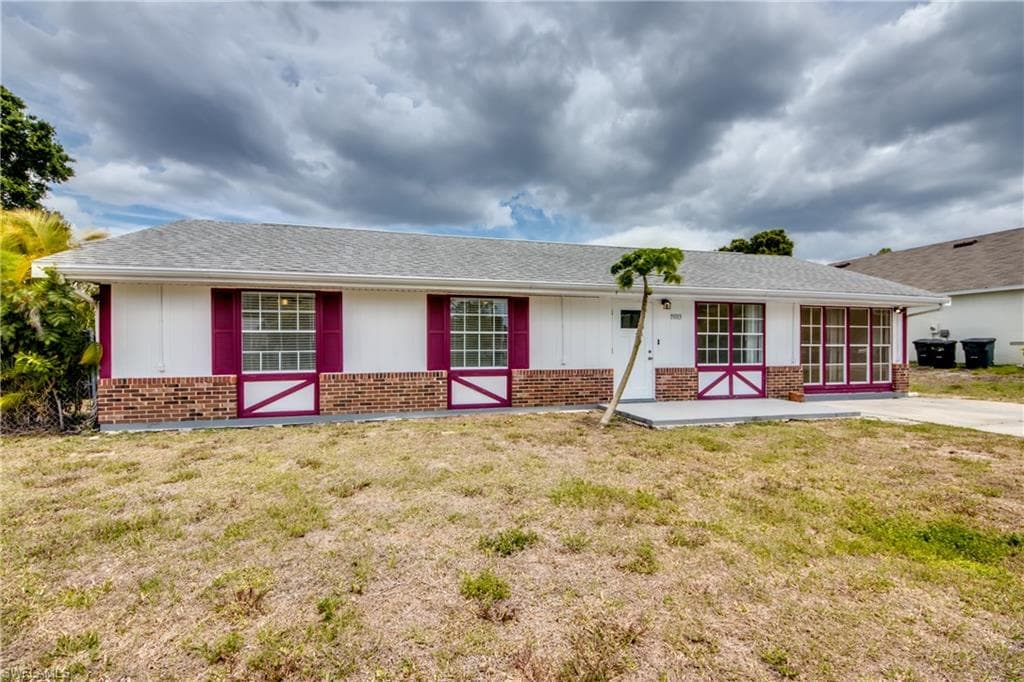 19083 Flamingo RD FORT MYERS, FL 33967