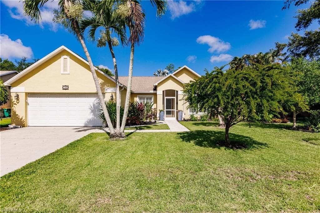 143 Plantation CIR NAPLES, FL 34104