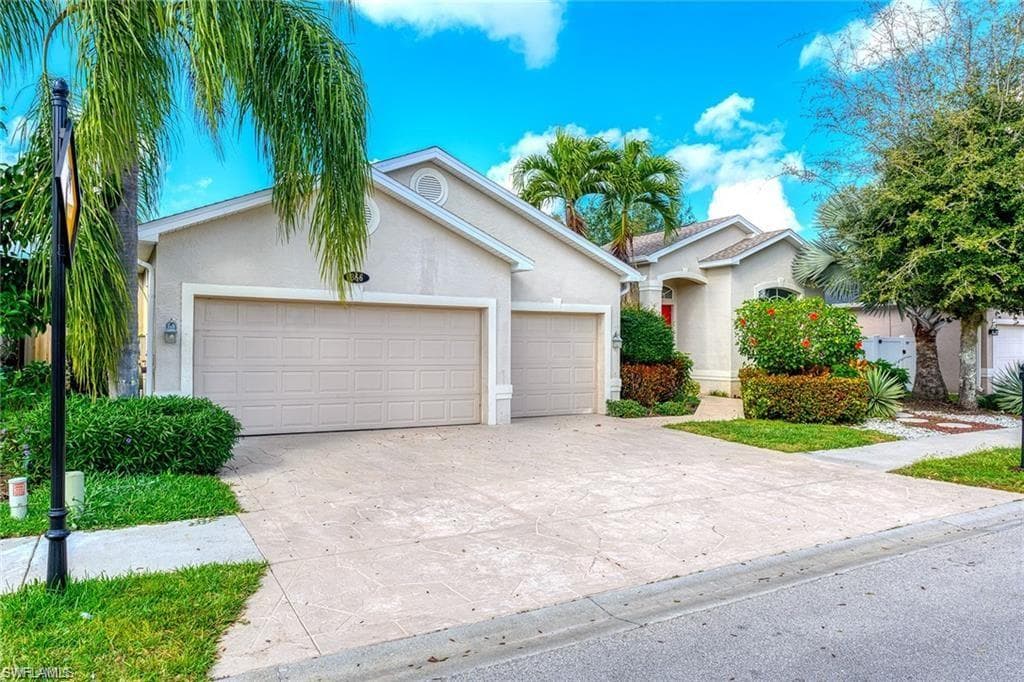 366 Burnt Pine DR NAPLES, FL 34119
