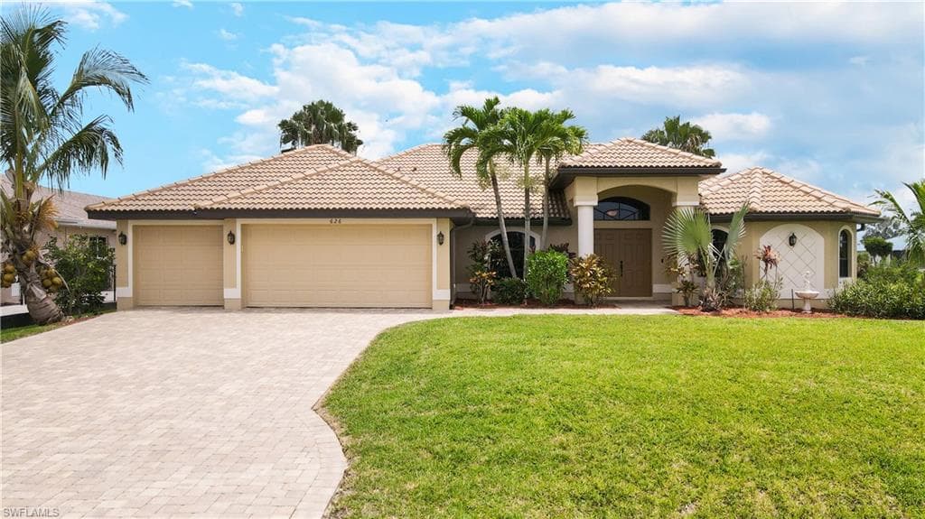 626 NE 20th ST CAPE CORAL, FL 33909