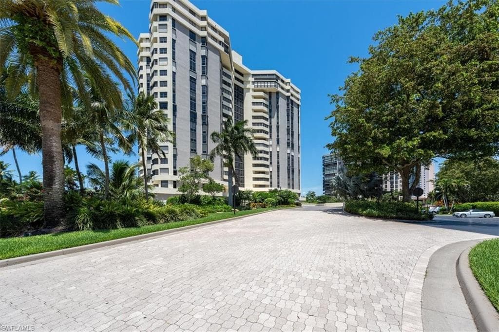 6001 Pelican Bay BLVD 1405 NAPLES, FL 34108