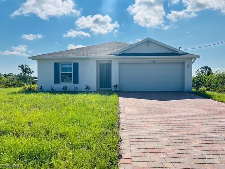 1858 Mayberry DR LEHIGH ACRES, FL 33972