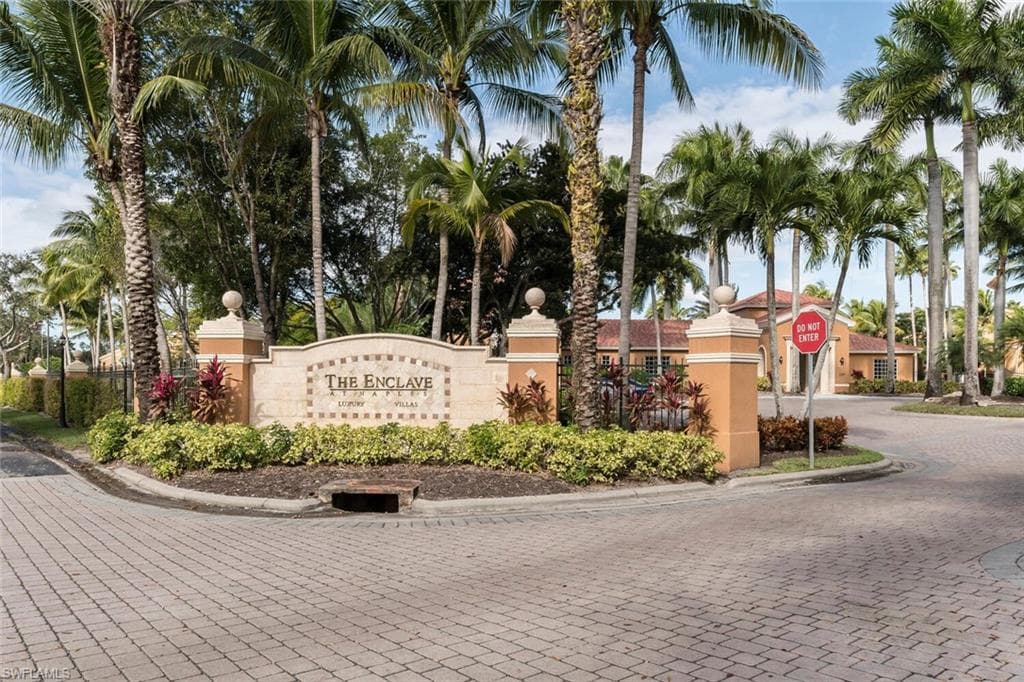 1240 Wildwood Lakes BLVD. 203 NAPLES, FL 34104