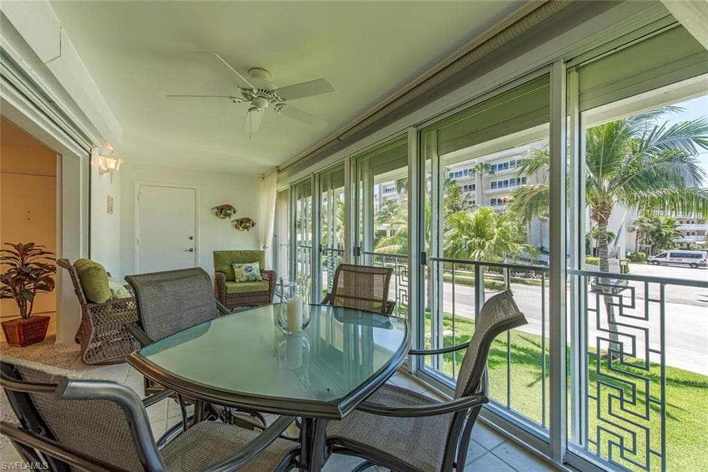 1910 Gulf Shore BLVD N 204 NAPLES, FL 34102