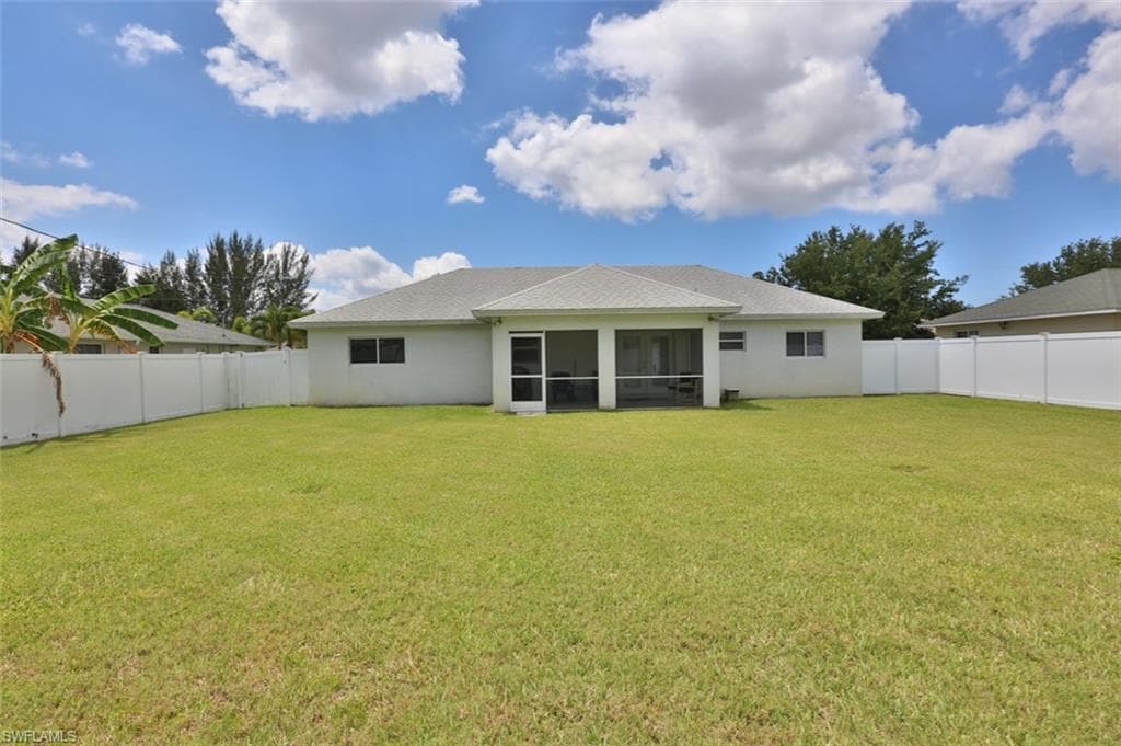 423 SE 23rd ST CAPE CORAL, FL 33990