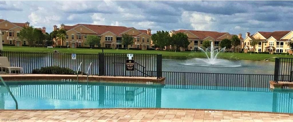 1813 Concordia Lake CIR 2004 CAPE CORAL, FL 33909