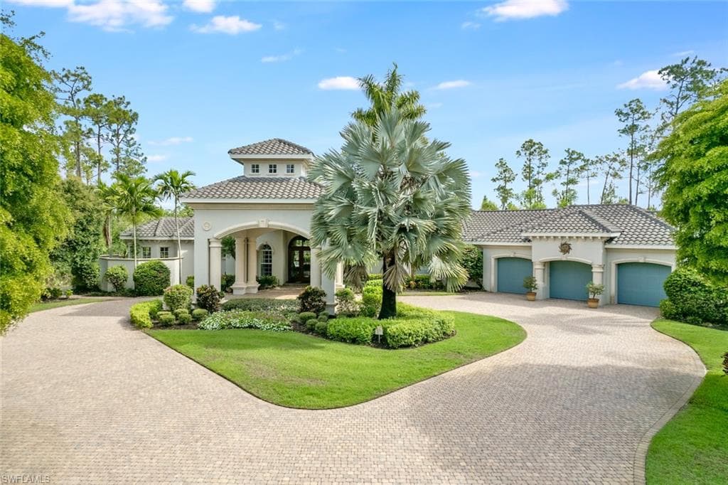 4493 Club Estates DR NAPLES, FL 34112