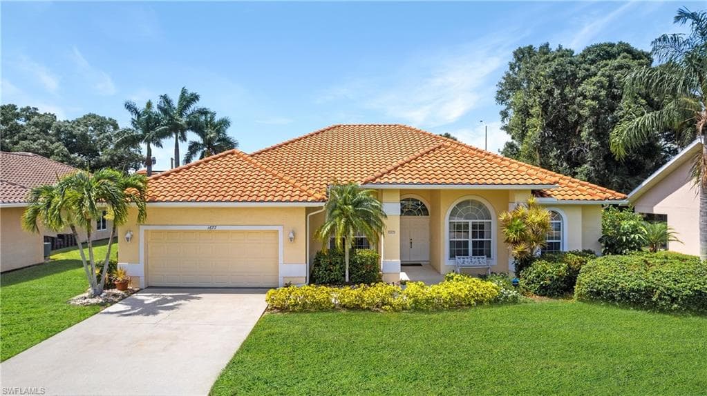 1677 Northgate DR NAPLES, FL 34105