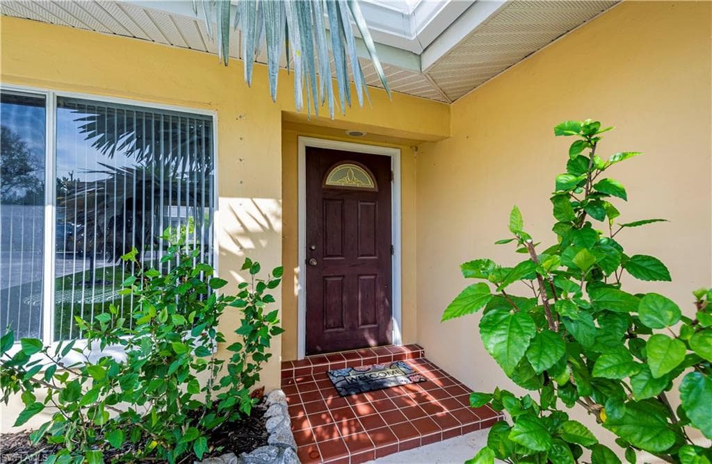 5236 Elm CT CAPE CORAL, FL 33904