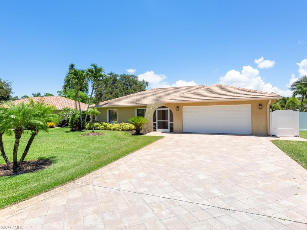 27120 Edenbridge CT BONITA SPRINGS, FL 34135