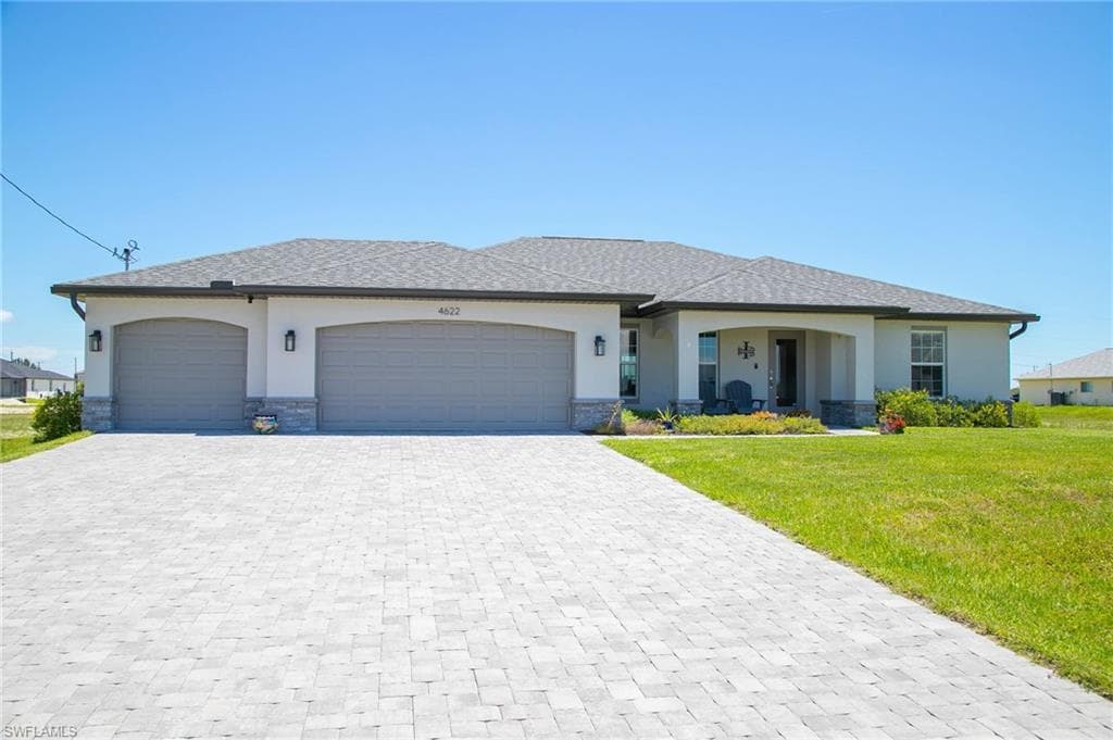4622 NW 34th TER CAPE CORAL, FL 33993