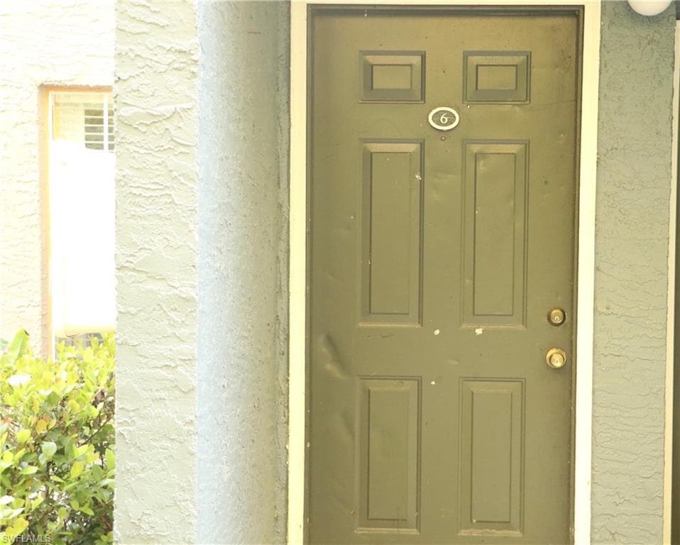 190 Santa Clara DR 190-6 NAPLES, FL 34104