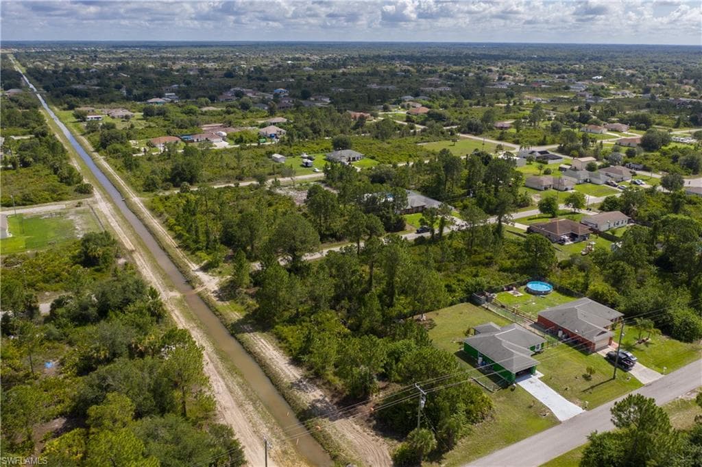 3017 52nd ST W LEHIGH ACRES, FL 33971