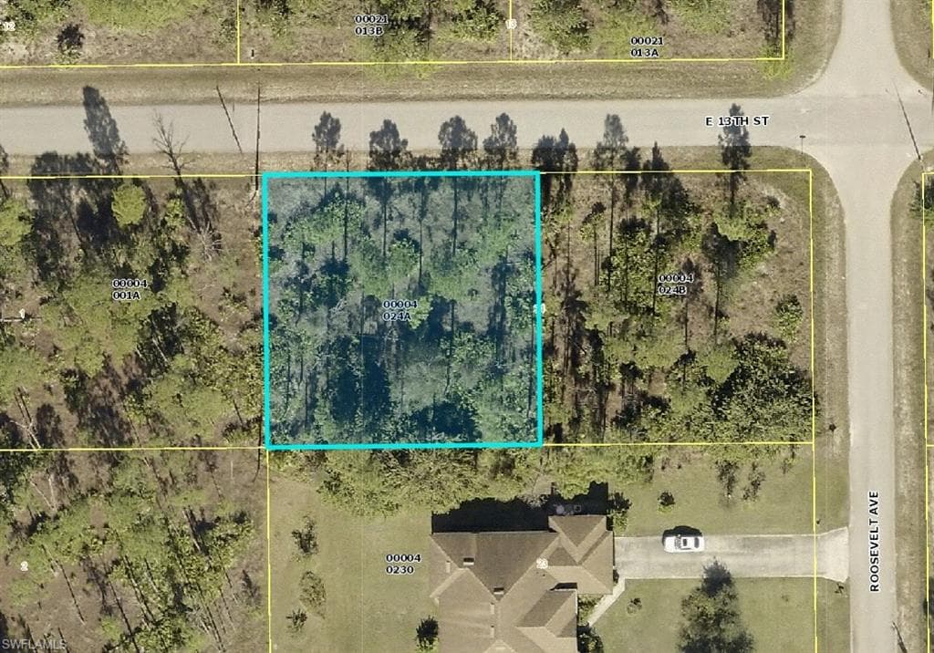 2604 E 13th ST LEHIGH ACRES, FL 33972