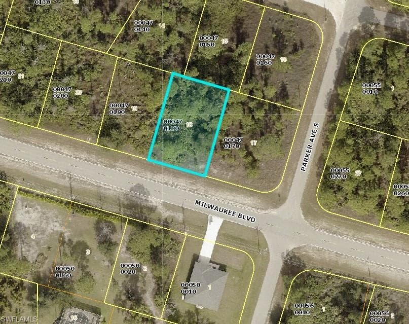 1009 Milwaukee BLVD LEHIGH ACRES, FL 33974