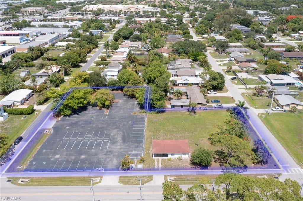 1795 Shadowlawn DR NAPLES, FL 34112