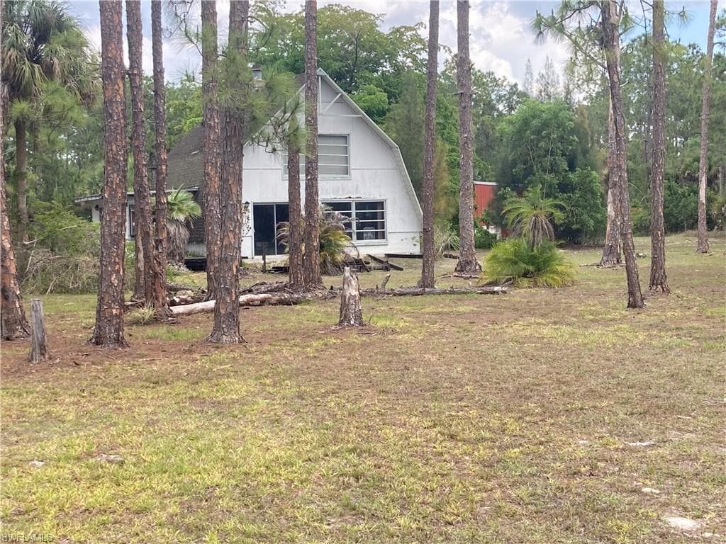 2850 4th ST NE NAPLES, FL 34120