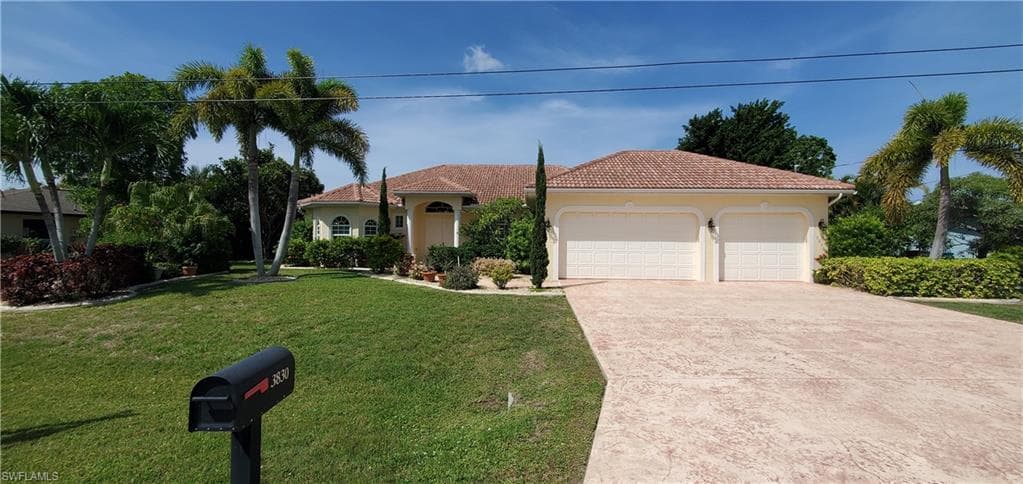 3830 SE 10th PL CAPE CORAL, FL 33904