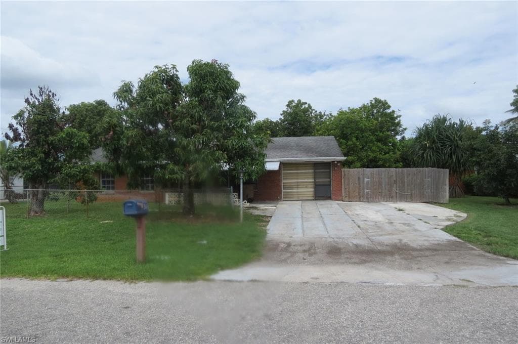 340 Grovewood AVE S LEHIGH ACRES, FL 33936
