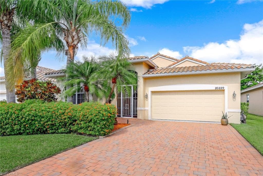 20229 Castlemaine AVE ESTERO, FL 33928