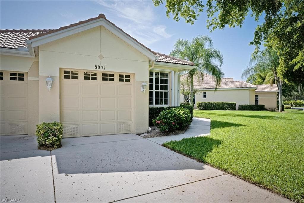 8851 E Bay CIR FORT MYERS, FL 33908