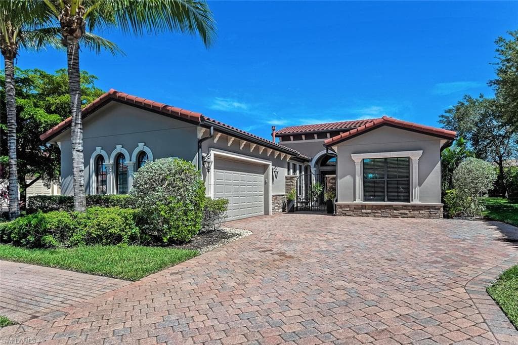 9469 Napoli LN NAPLES, FL 34113