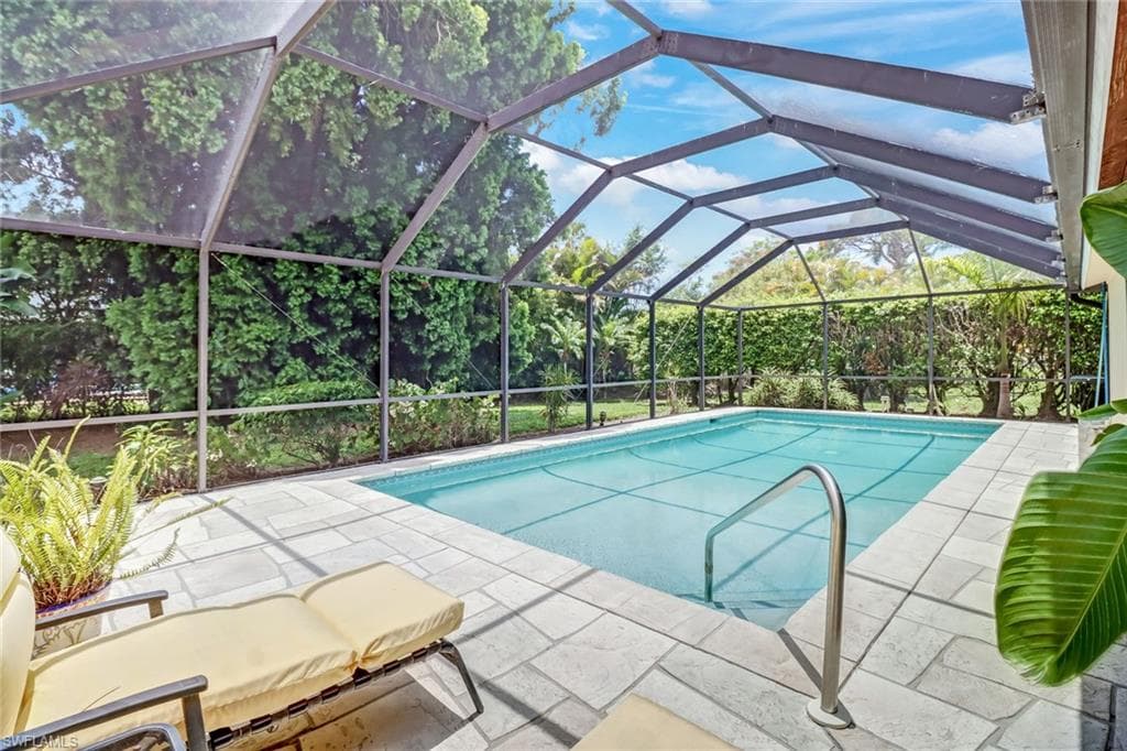 2328 Clipper WAY NAPLES, FL 34104