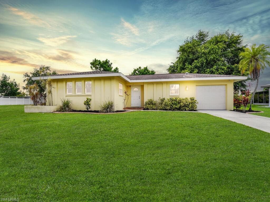 1422 SE 43rd TER CAPE CORAL, FL 33904